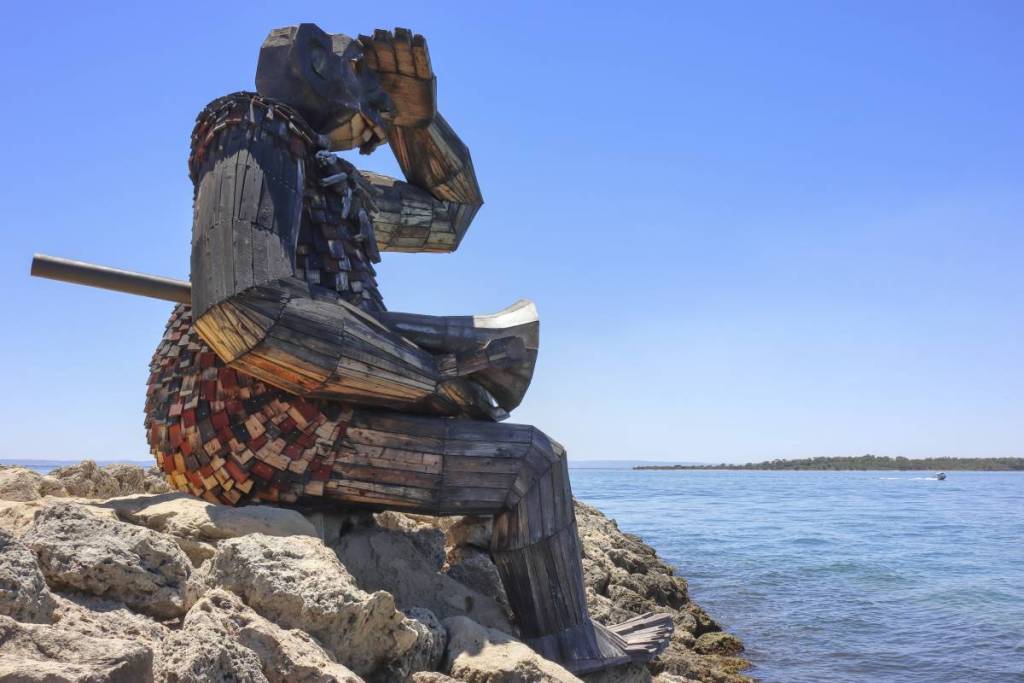 giants of mandurah sea
