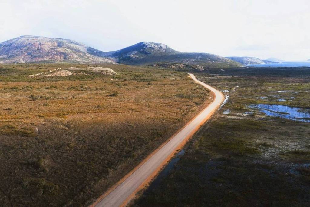 cape-le-grand-road