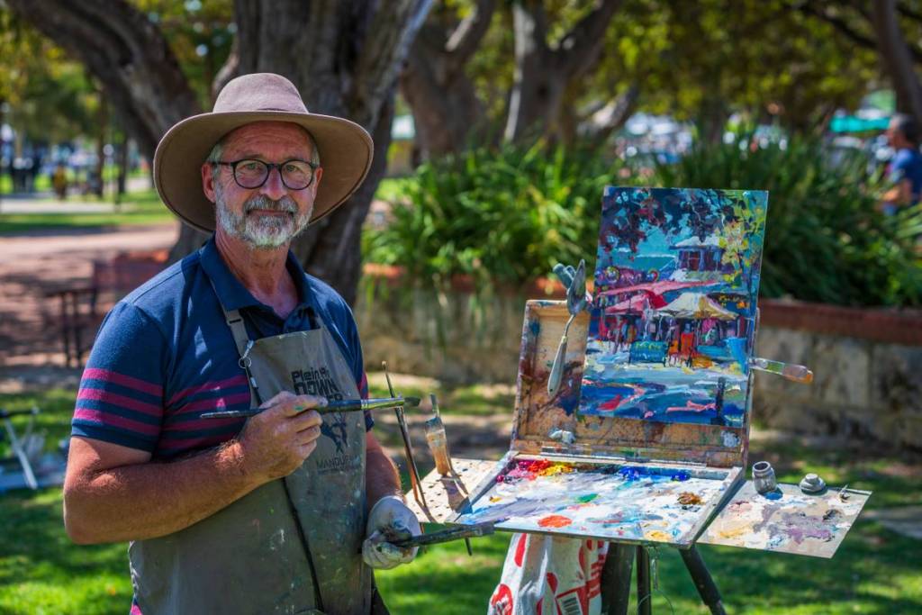 Artist Jos Coufreur painting at Plein Air Down Under, photo by Brian Osborne Photography