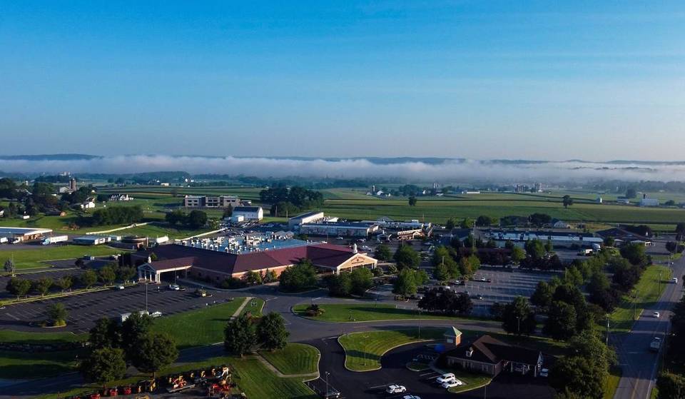 This Giant Buffet Near Philly Is The Size Of A Small Town – And Serves Over 200 Dishes Daily