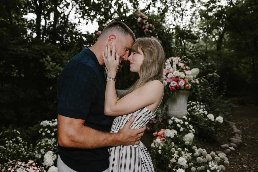 Taylor Swift, Travis Kelce engaged
