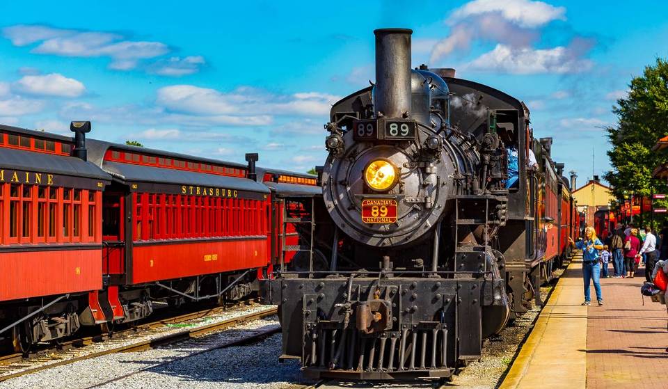 America’s Oldest Railroad Takes Passengers On A Scenic Fall Foliage Journey—Just 1 Hour From Philly