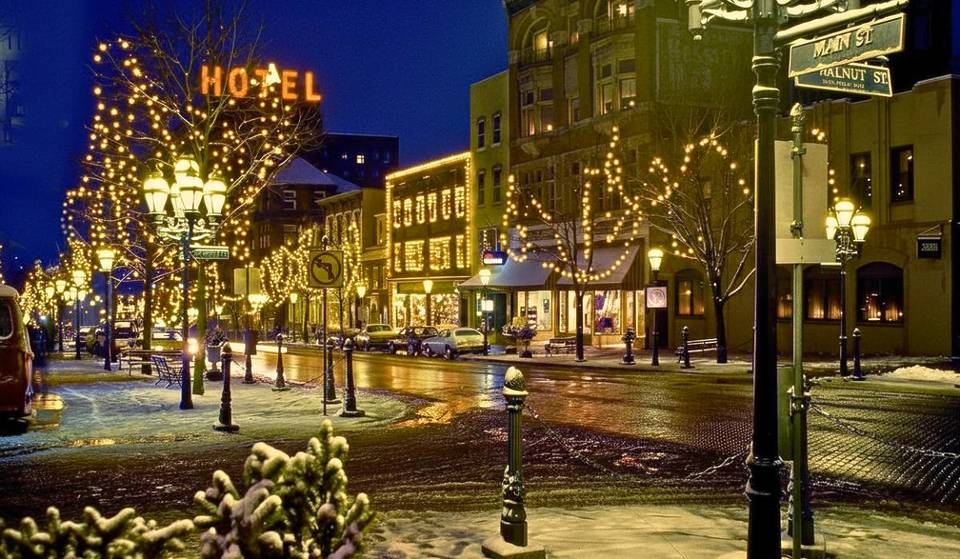 This Enchanting Town Only One Hour From Philly Is Known As ‘Christmas City, USA’-Home To The First Christmas Tree In History