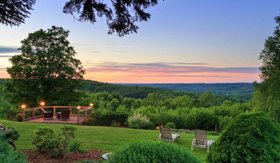 This Scenic Mountain Château Just 2 Hours From Philly Transports You To The French Countryside—With Panoramic Views, French Dining, And A Relaxing Spa