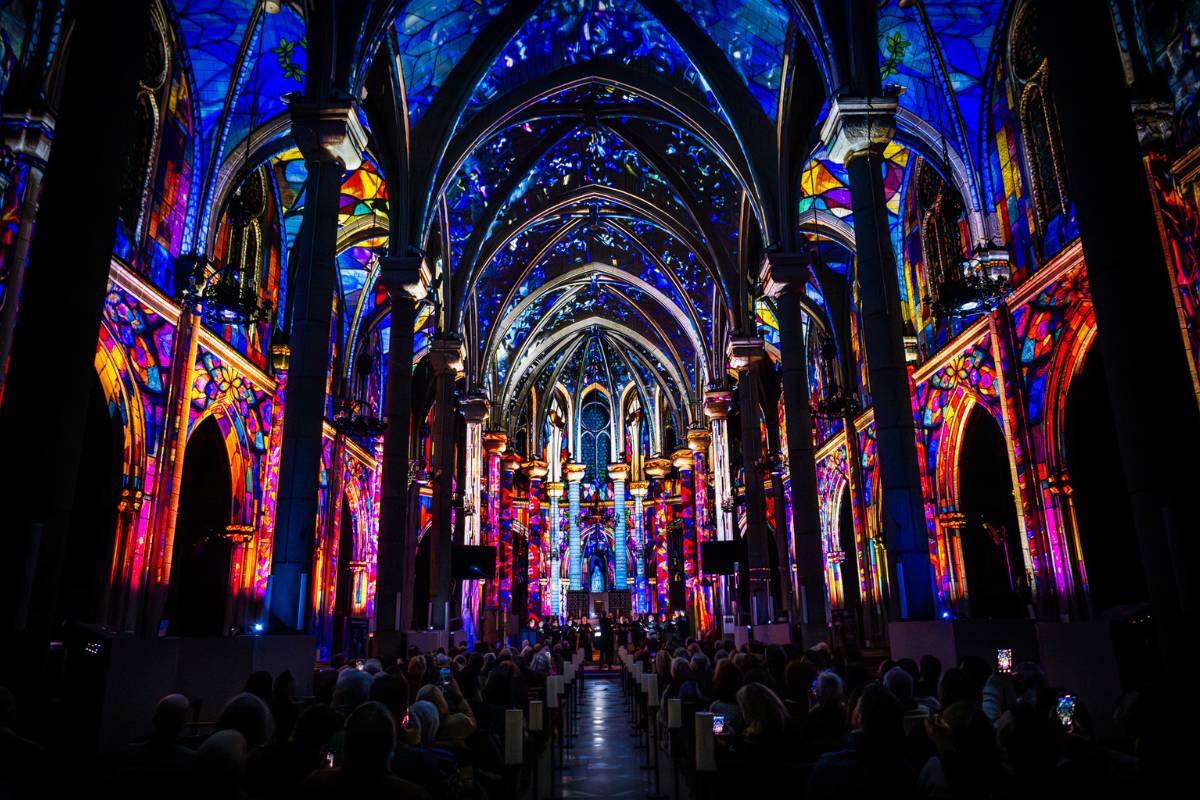 “An immersive celebration of light and music” : this dreamy projection and orchestra show captivated Europe, and it’s now inside one of Philly’s historic brownstone cathedrals