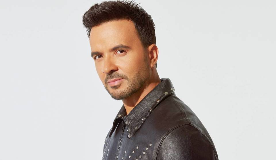 Luis Fonsi will headline a free FIFA Fan Festival opening night concert in Philadelphia to kick off the World Cup