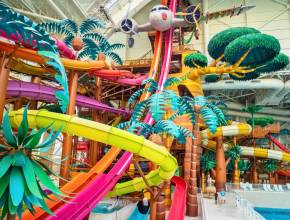 The tallest trapdoor water slide in the world is only 90 minutes from Philadelphia — with a terrifying 14-story free-fall