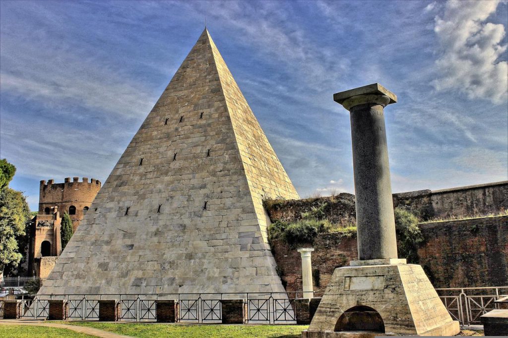 piramide roma