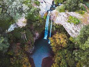 Las cascadas más bonitas cerca de Roma y en el Lacio: dónde ir para una auténtica escapada a la naturaleza