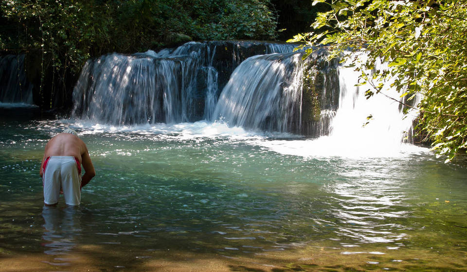 Führer zu den Naturschwimmbädern rund um Rom: ein Sprung in die Natur
