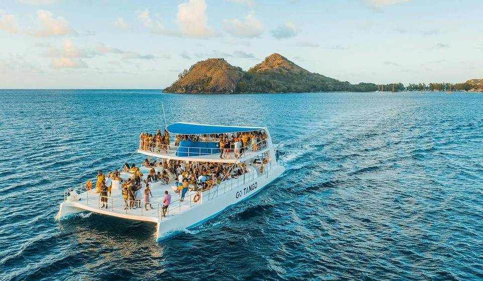 ¿Fiesta en barco en Roma? 5 mejores lugares para una fiesta en el Tíber o junto al mar
