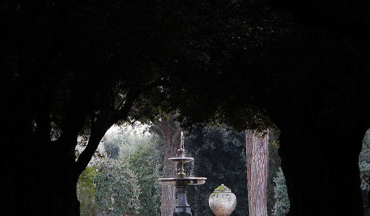 Explorez un joyau caché près de Rome : le jardin secret enchanté du lac Albano vous attend !