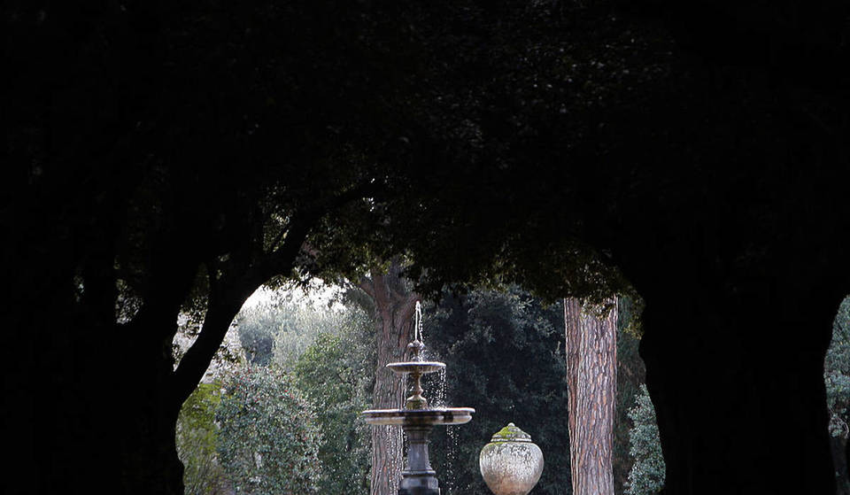 Explore una joya oculta cerca de Roma: ¡el encantador jardín secreto del lago Albano le está esperando!
