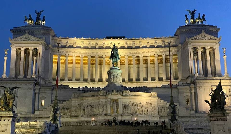Descubra los secretos de Roma: visitas nocturnas guiadas por el espectacular Vittoriano y el Palazzo Venezia