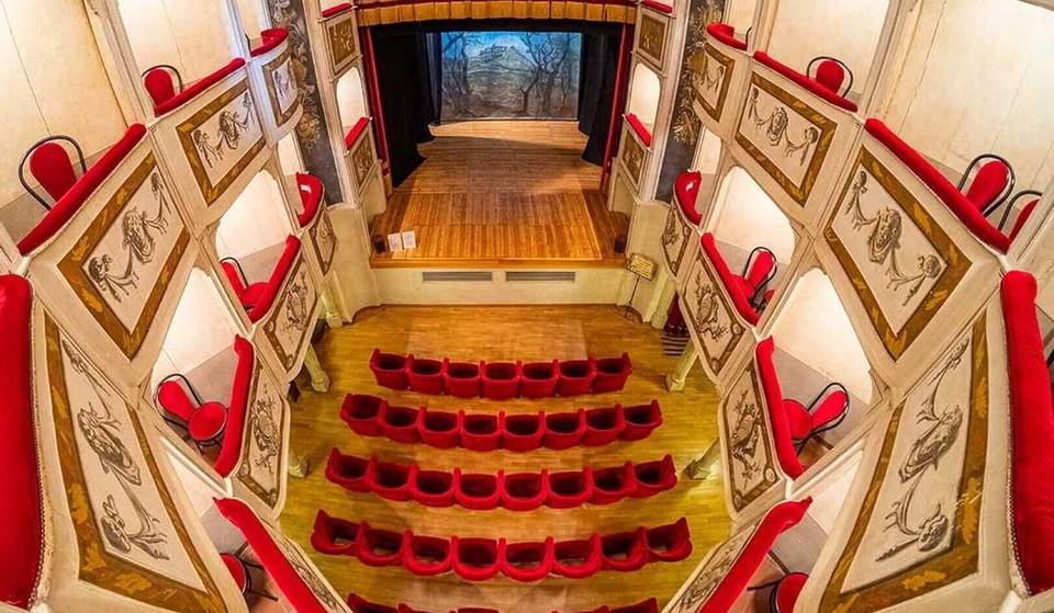 A due ore da Roma puoi scoprire il Teatro più piccolo del mondo, un gioiello italiano da visitare