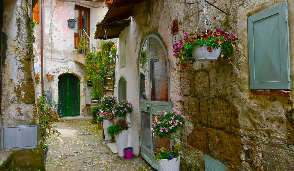 A 45 km da Roma c&#8217;è un paese misterioso da scoprire assolutamente, viene chiamato il &#8220;borgo delle streghe&#8221;