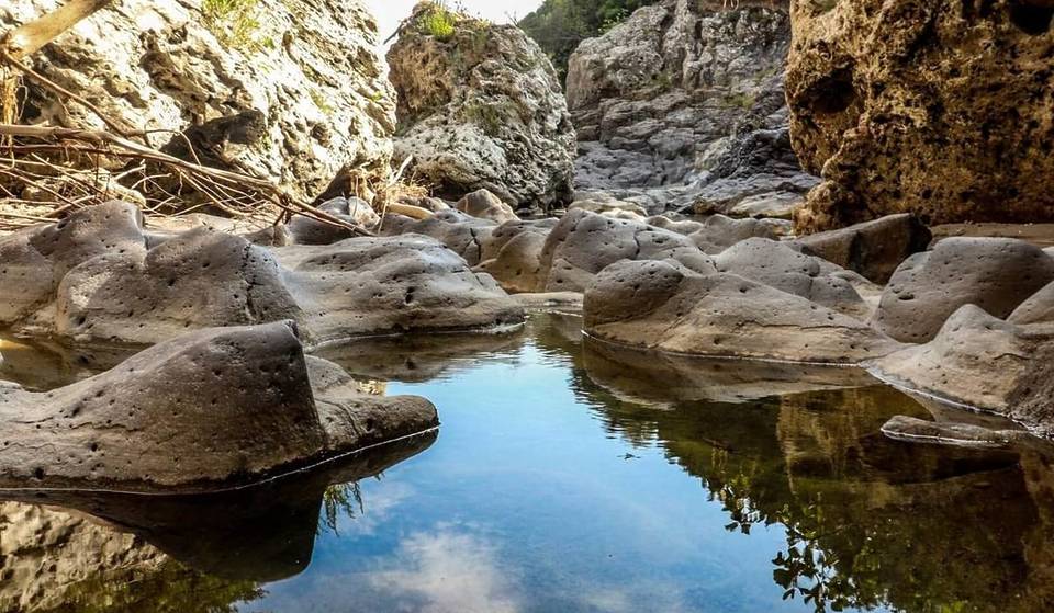 El cañón secreto a 90 minutos de Roma: espectaculares cascadas e impresionantes necrópolis etruscas