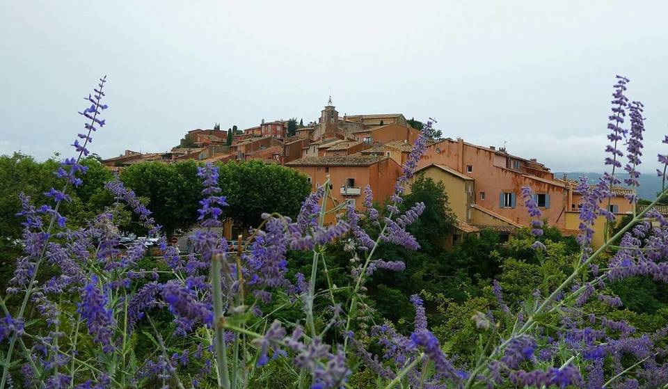 Das Dorf auf fast 1000 Metern Höhe: nur 200 Seelen und eine Aussicht bis zum Gran Sasso, die es zu entdecken gilt