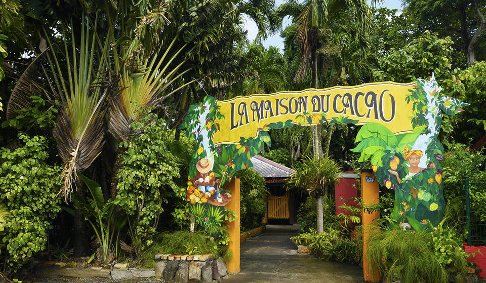 La isla con forma de mariposa donde siempre es verano es el viaje ideal para sus vacaciones de invierno