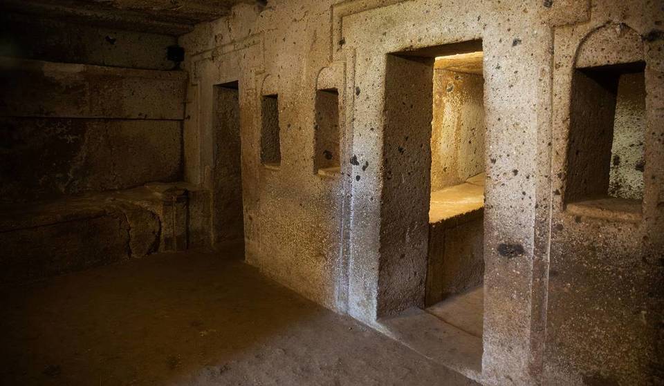 Près de Rome, découvrez la ville mondialement connue pour sa nécropole étrusque : patrimoine de l&rsquo;UNESCO (accessible sans voiture)