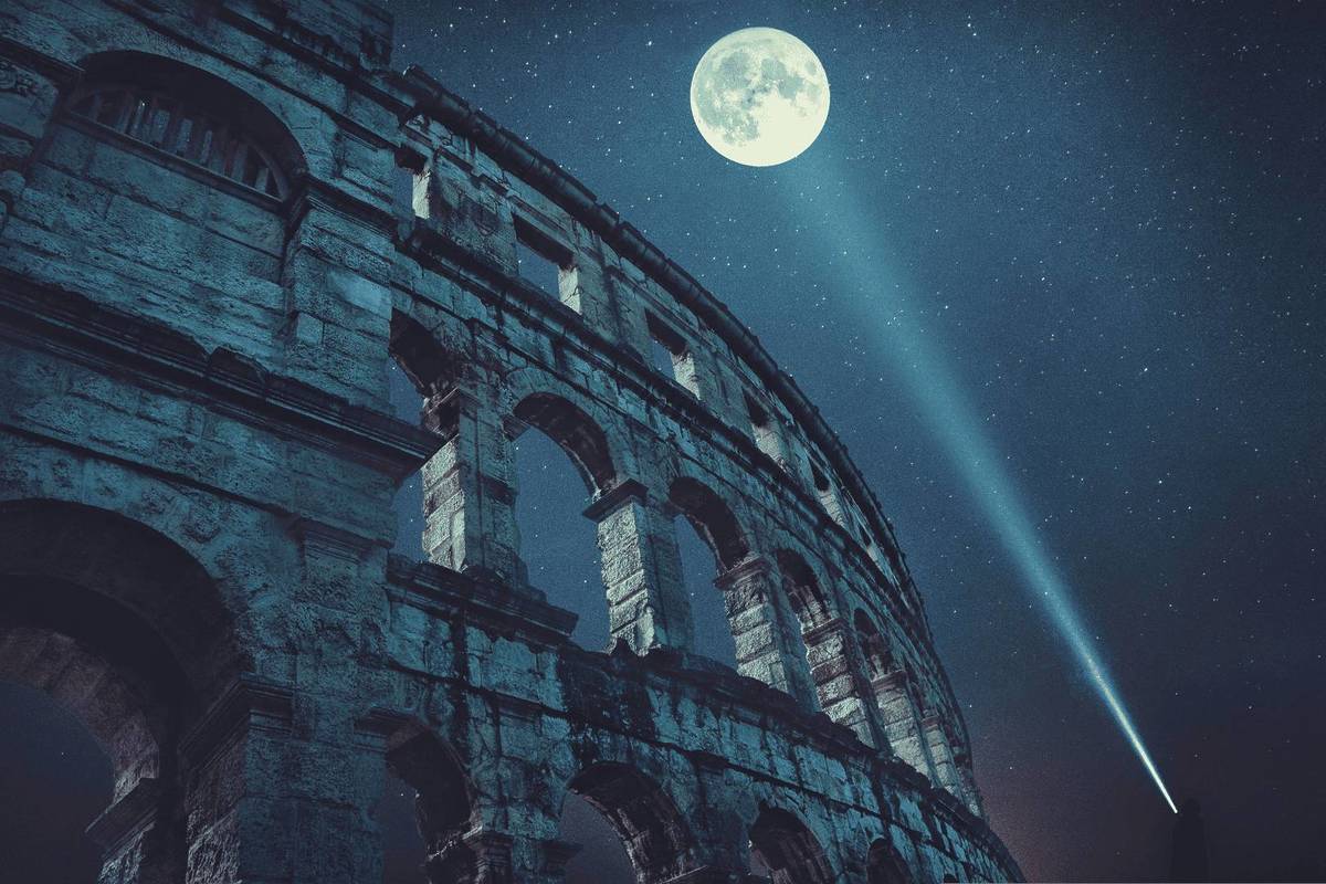 Moses Rome Light