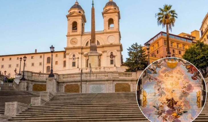 Em Roma, há um portão verde à esquerda da Trinità dei Monti: atrás dele, uma biblioteca com um teto de 1693, que podes visitar de graça até 7 de novembro