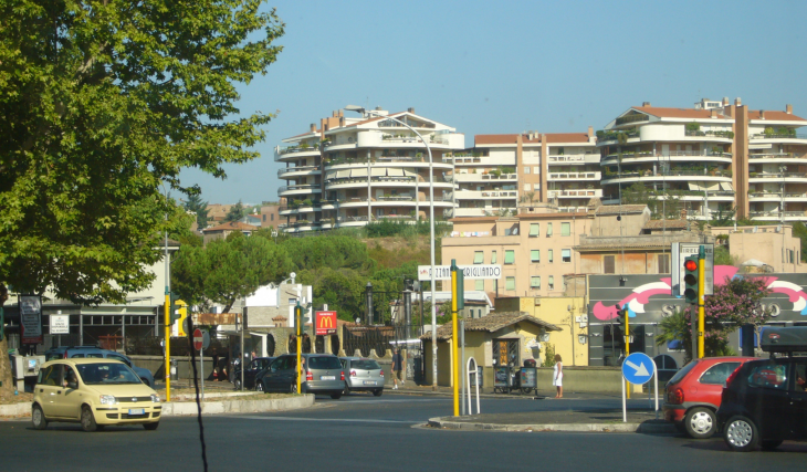 Adeus ao estacionamento noturno gratuito para os assinantes do Metrebus: entra em vigor a nova tarifa da Atac de 0,80 euros por hora nos parques de estacionamento de transbordo de Roma (veja quem paga)
