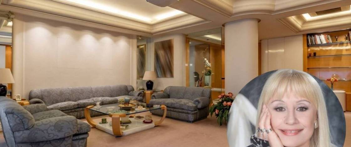 La casa di Raffaella Carrà a Vigna Clara è rimasta senza compratore: 9 camere da letto, sauna e sala trucco non sono bastate a venderla a 1,87 milioni, e i 384 mq di via Nemea sono usciti dal mercato