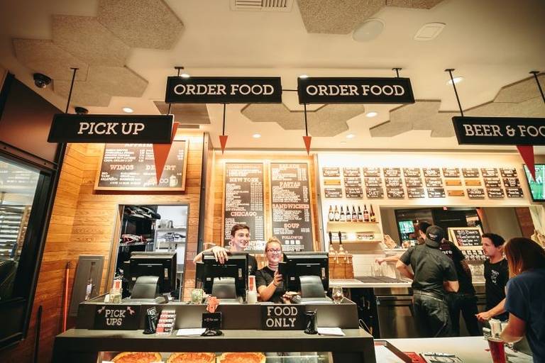 Regents Pizzeria In San Diego Sells 18 000 Slices Every Month