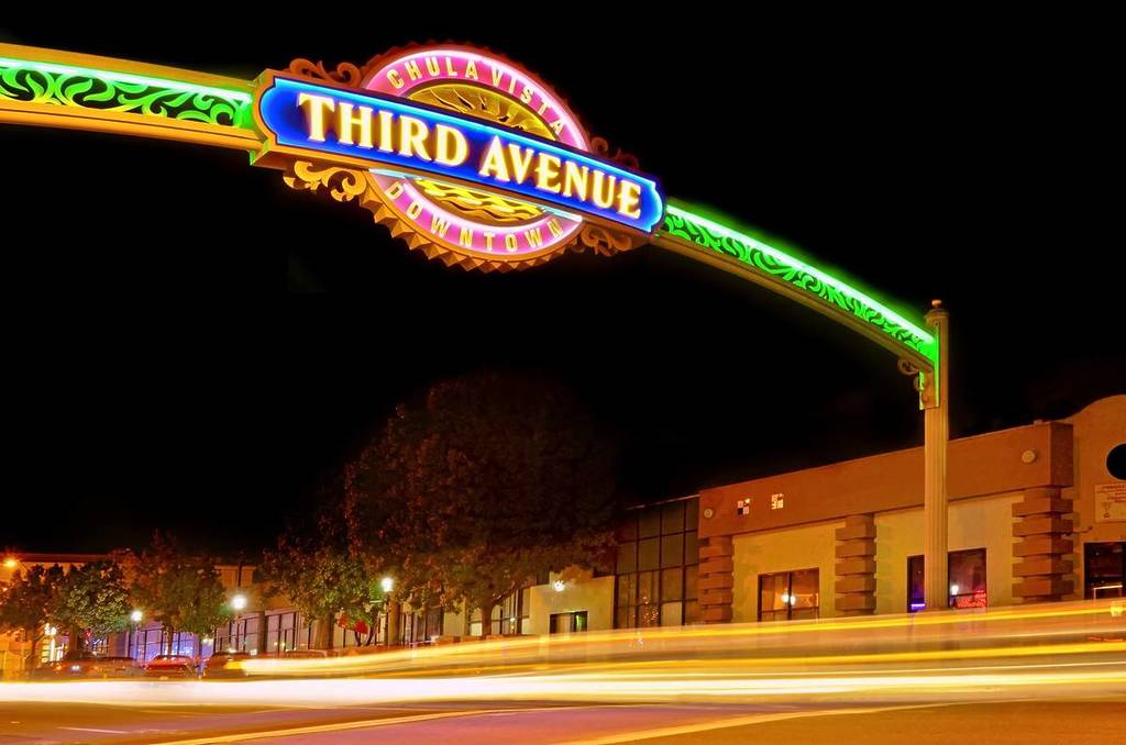 Third Avenue sign in Chula Vista