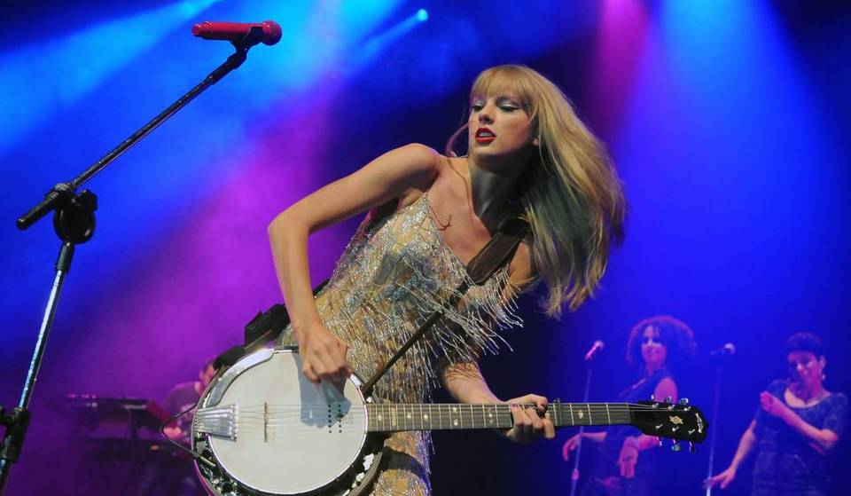 Swifties Rejoice—Taylor Swift Brings ‘Showgirl’ Film And ‘Fate Of Ophelia’ Video To Theaters This October