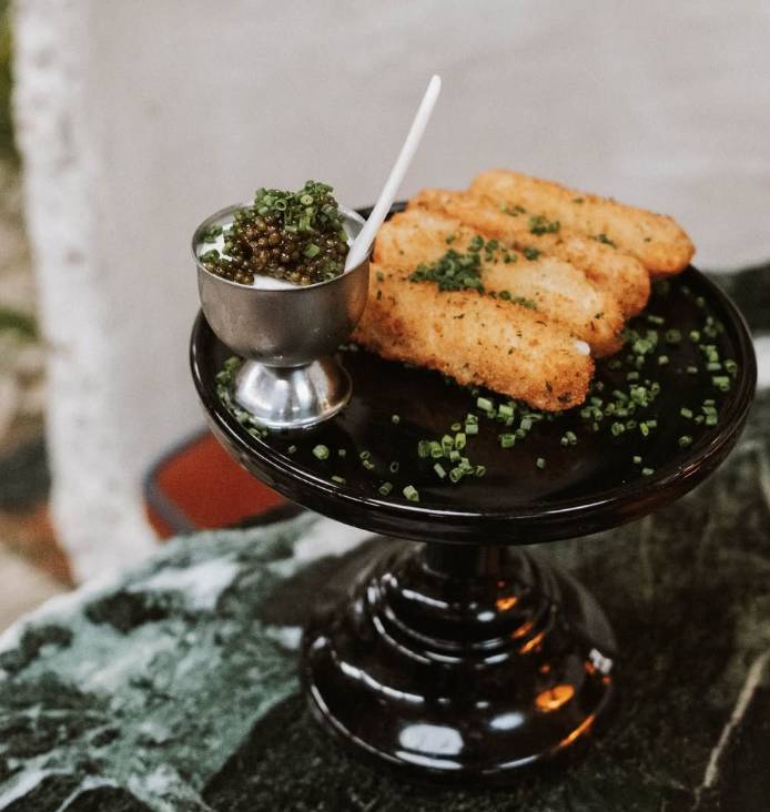 mozzarella sticks with caviar