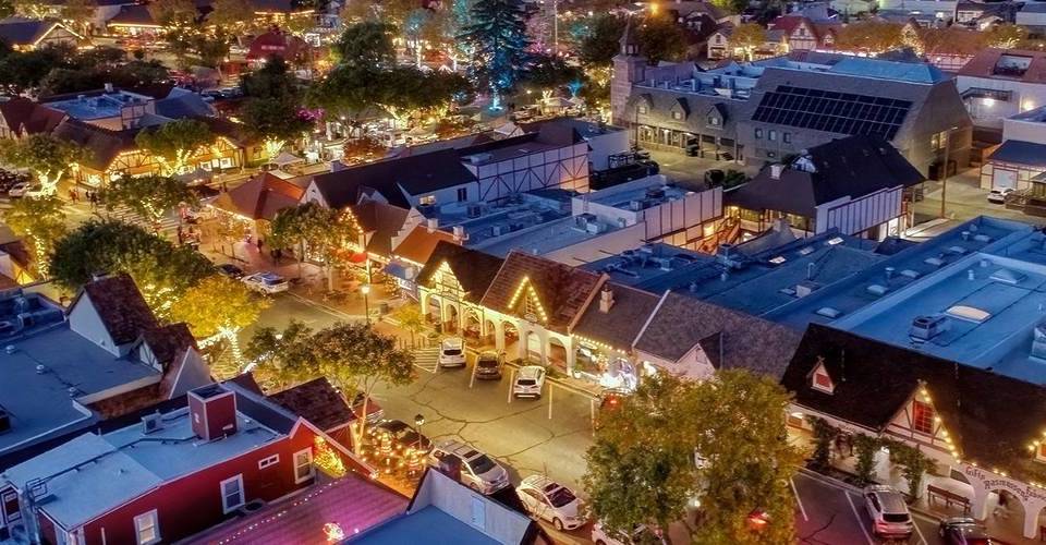 Voted America’s Best Christmas Town—This Festive Escape Is a Holiday Dream Come True