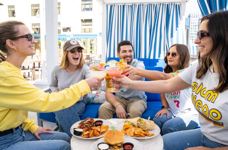Fiesta en la azotea de los Padres en San Diego
