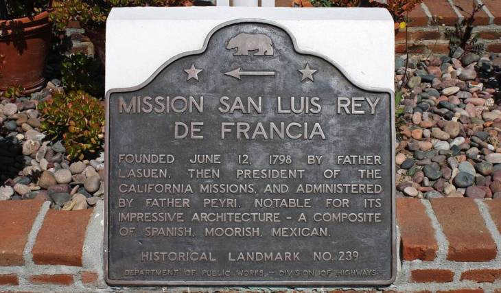 El que fuera en su día el edificio más grande de toda California —el «Rey de las Misiones» del condado de San Diego— acoge este viernes dos conciertos de música clásica a la luz de las velas