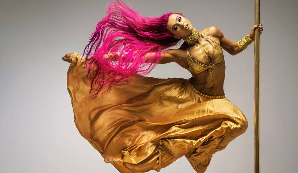 Witness Bodies Move Like Liquid Gold At The Newly Opened ‘AU Room’ Cabaret Experience