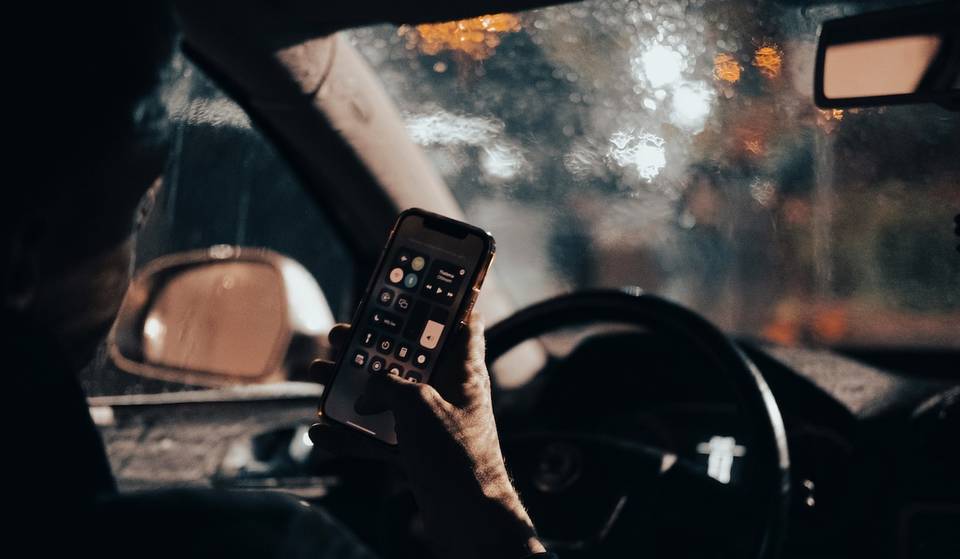 California Courts Ruled That Holding Your Phone While Driving Is Illegal — Even If You Are Using A Navigation App