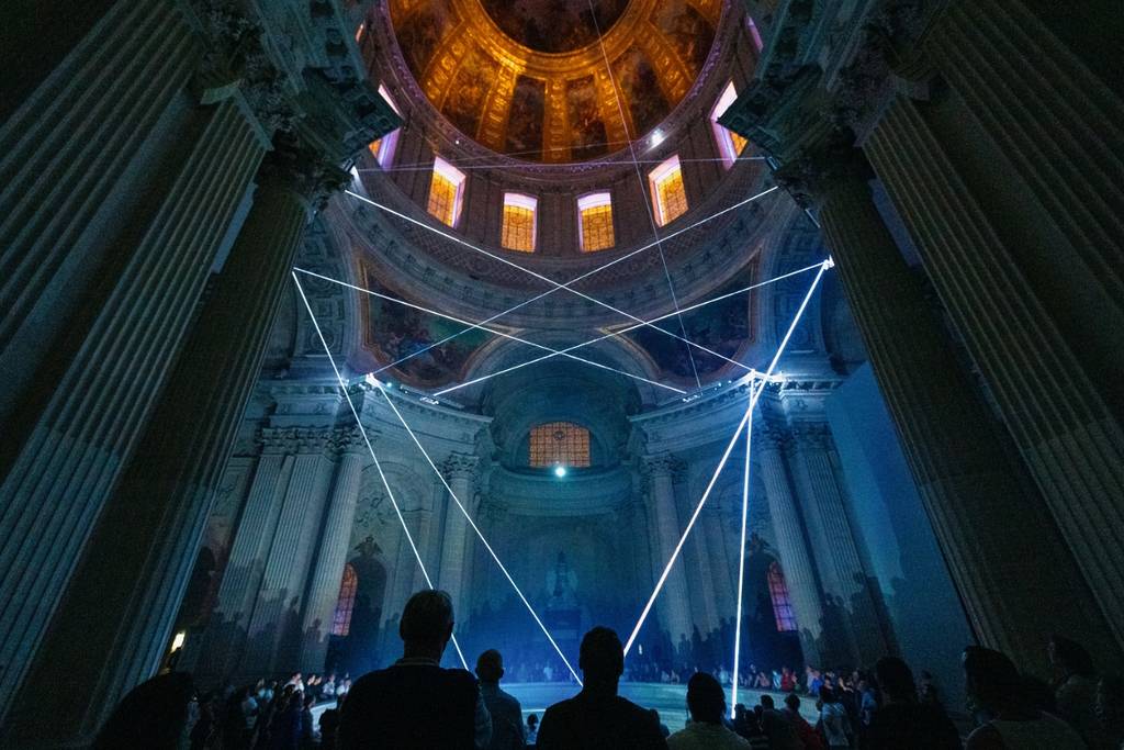 Light fills a stunning venue at AURA