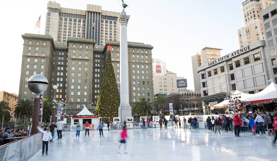 La pista de hielo Union Square de San Francisco abre sus puertas esta semana y recupera los eventos favoritos de los fans: Drag On Ice, clases gratuitas de patinaje, discoteca silenciosa y mucho más.