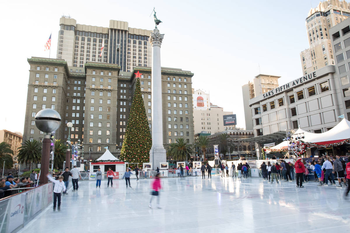 Patinadores sobre hielo en Union Square Ice Rink