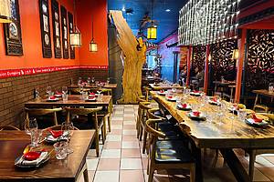 The interior and food of Fusion Dumpling