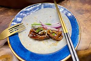 The interior and food of Fusion Dumpling