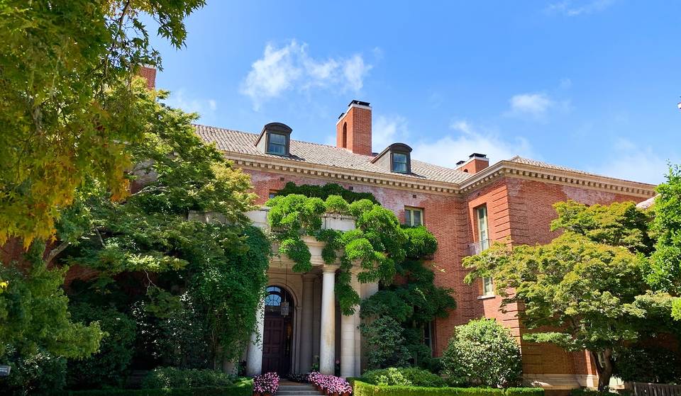 This Historic Estate Just 30 Minutes From San Francisco Is Hosting Intimate Concerts In Its Grand Ballroom