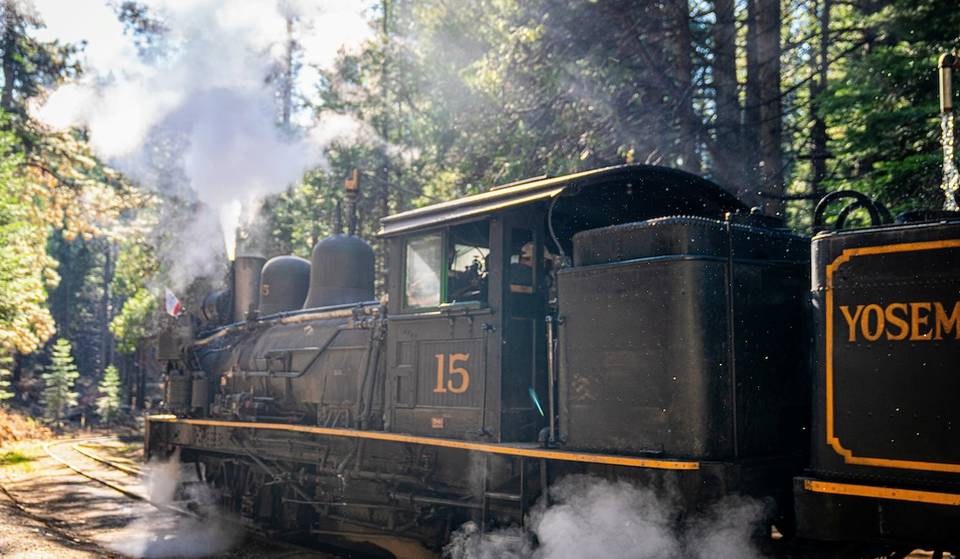 This Century-Old Steam Train Through The Sierra National Forest Is Reopening This April