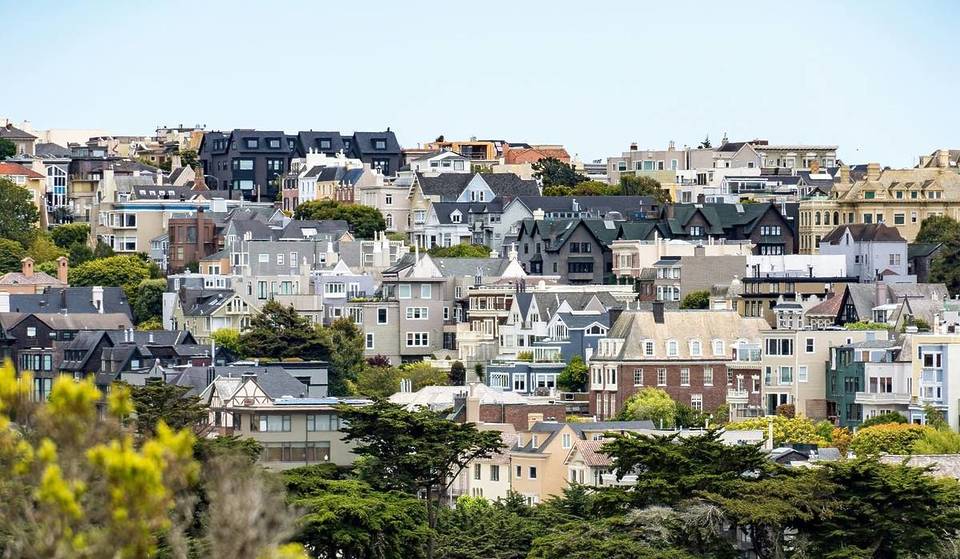 Estas dos ciudades del área de la bahía acaban de empatar en el último lugar de un nuevo estudio sobre el «salario neto»: he aquí por qué un salario de 100 000 dólares solo vale 62 371 dólares.