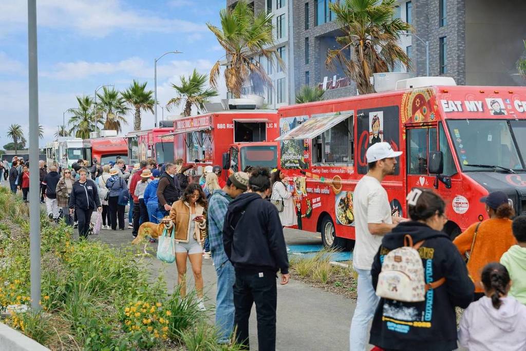 Over 15 food trucks