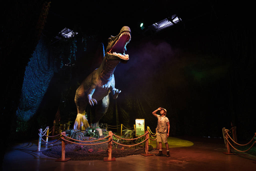 Dinos Alive