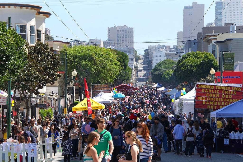 Una multitud en Marina para el Festival de Union Street