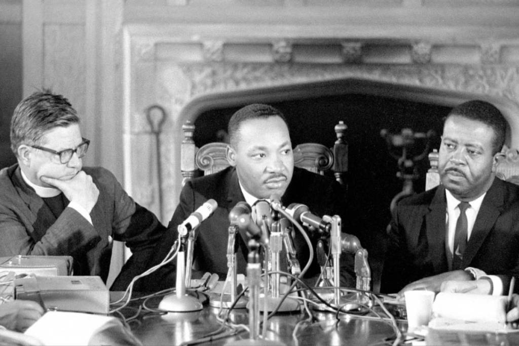 MLK at Chapter House Dining Room with Bishop Pike and Ralph Abernathy