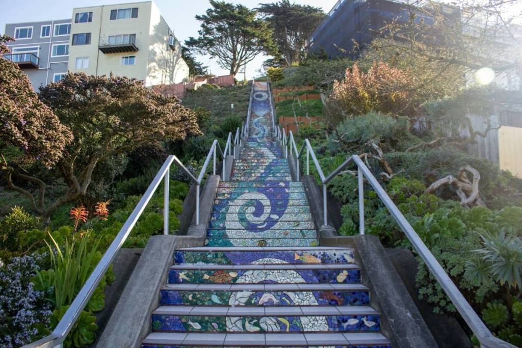 escalones de azulejos de la 16th Ave en San Francisco